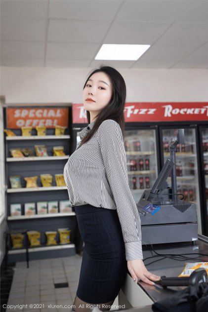 马路对面的房子